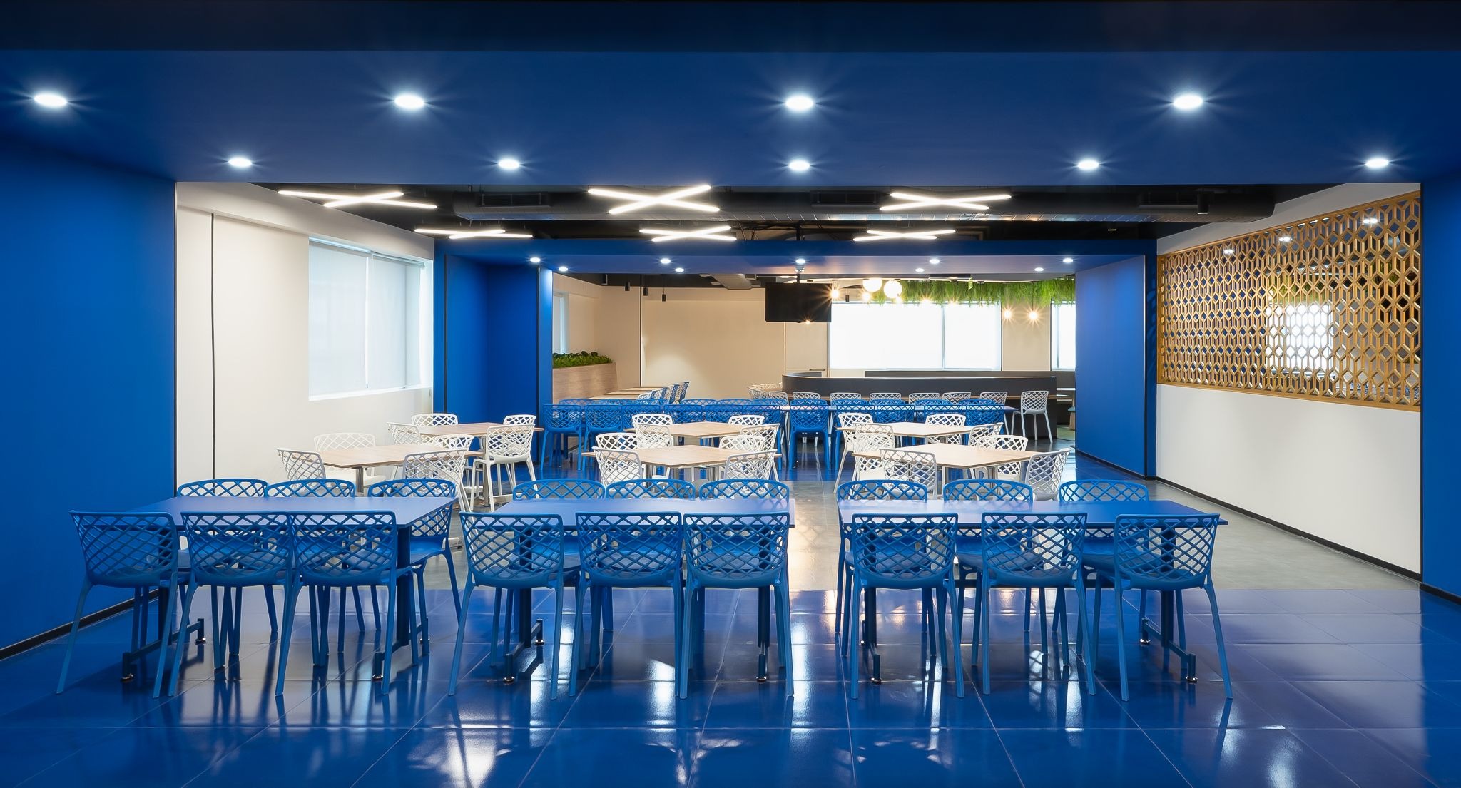 Read more about the article How Office Palettes Dictate Your Bottom Line